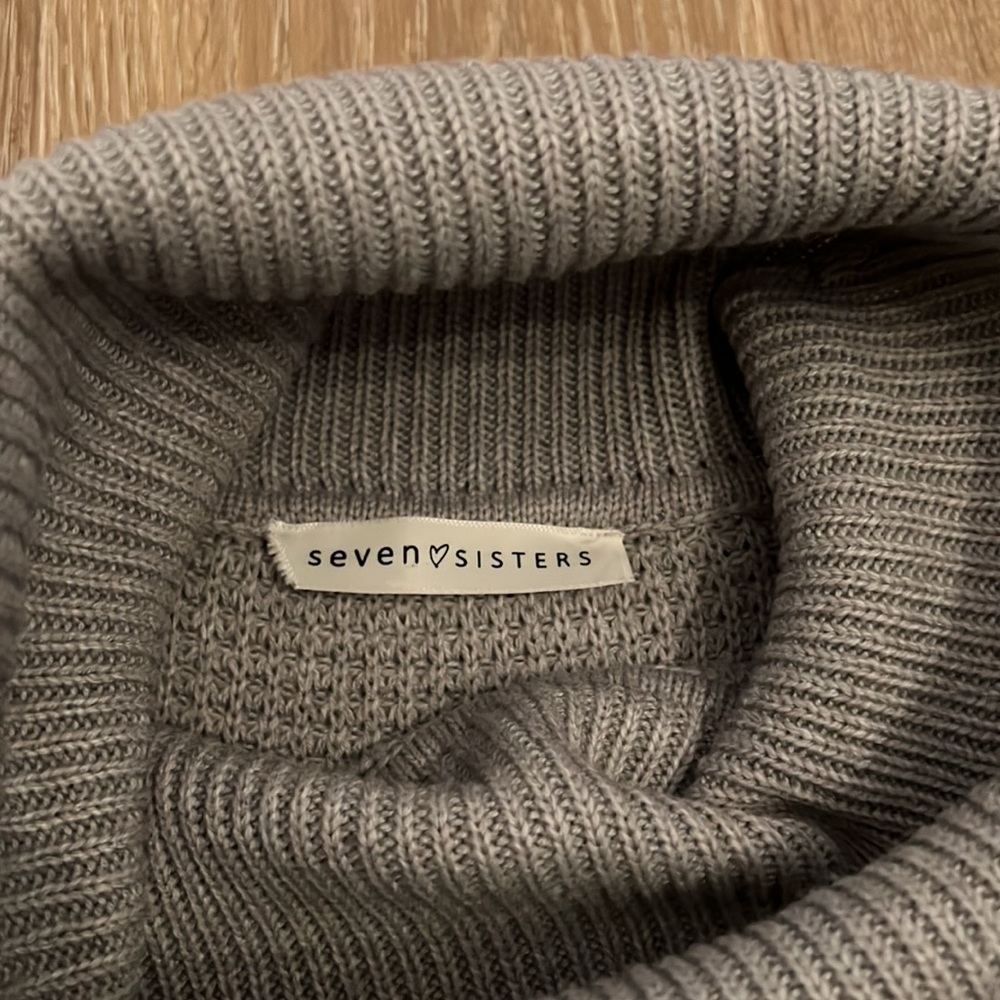 M Boutique Turtle Neck Waffle Sweater - Picture 3 of 4